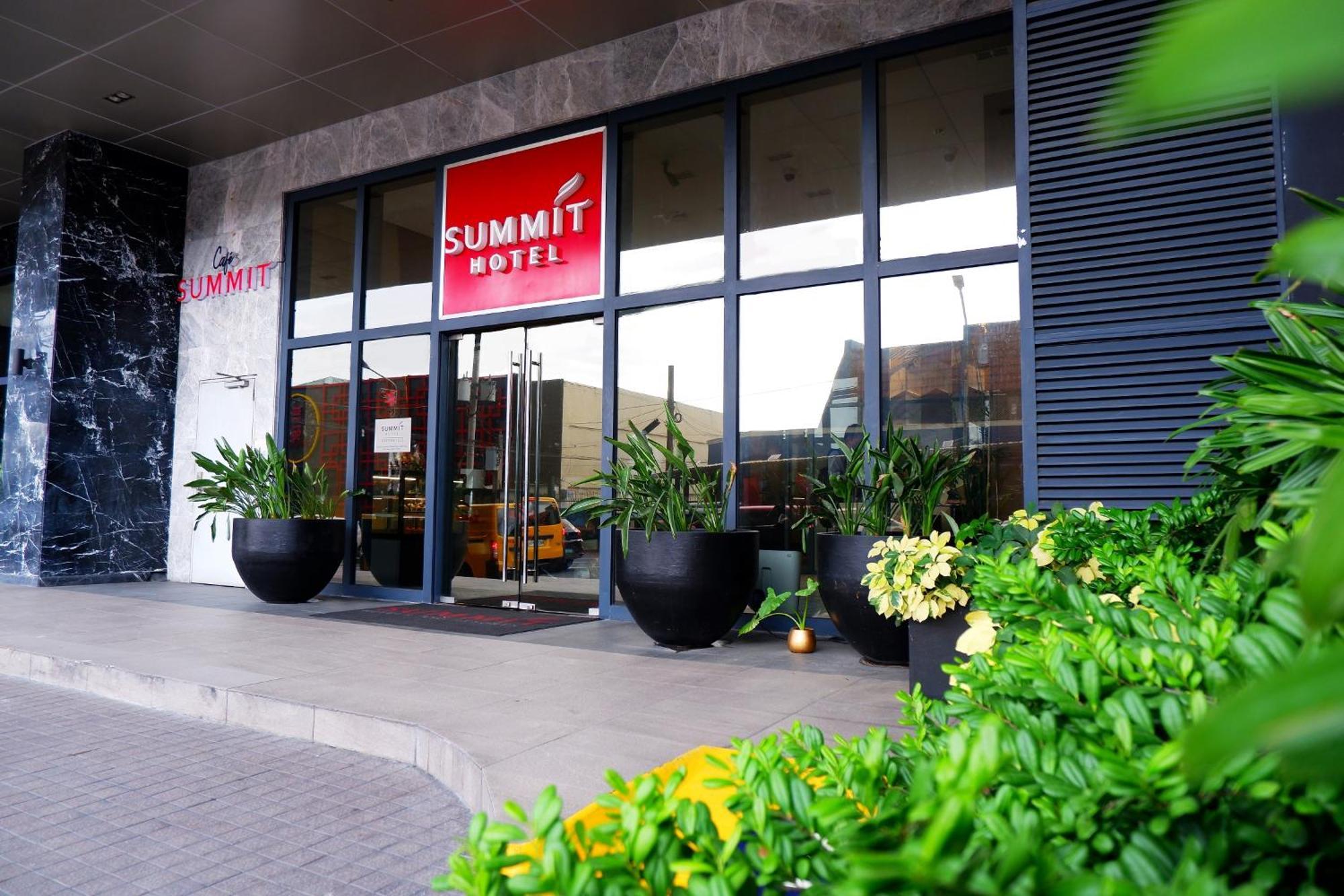 Summit Hotel Greenhills Quezon City Εξωτερικό φωτογραφία