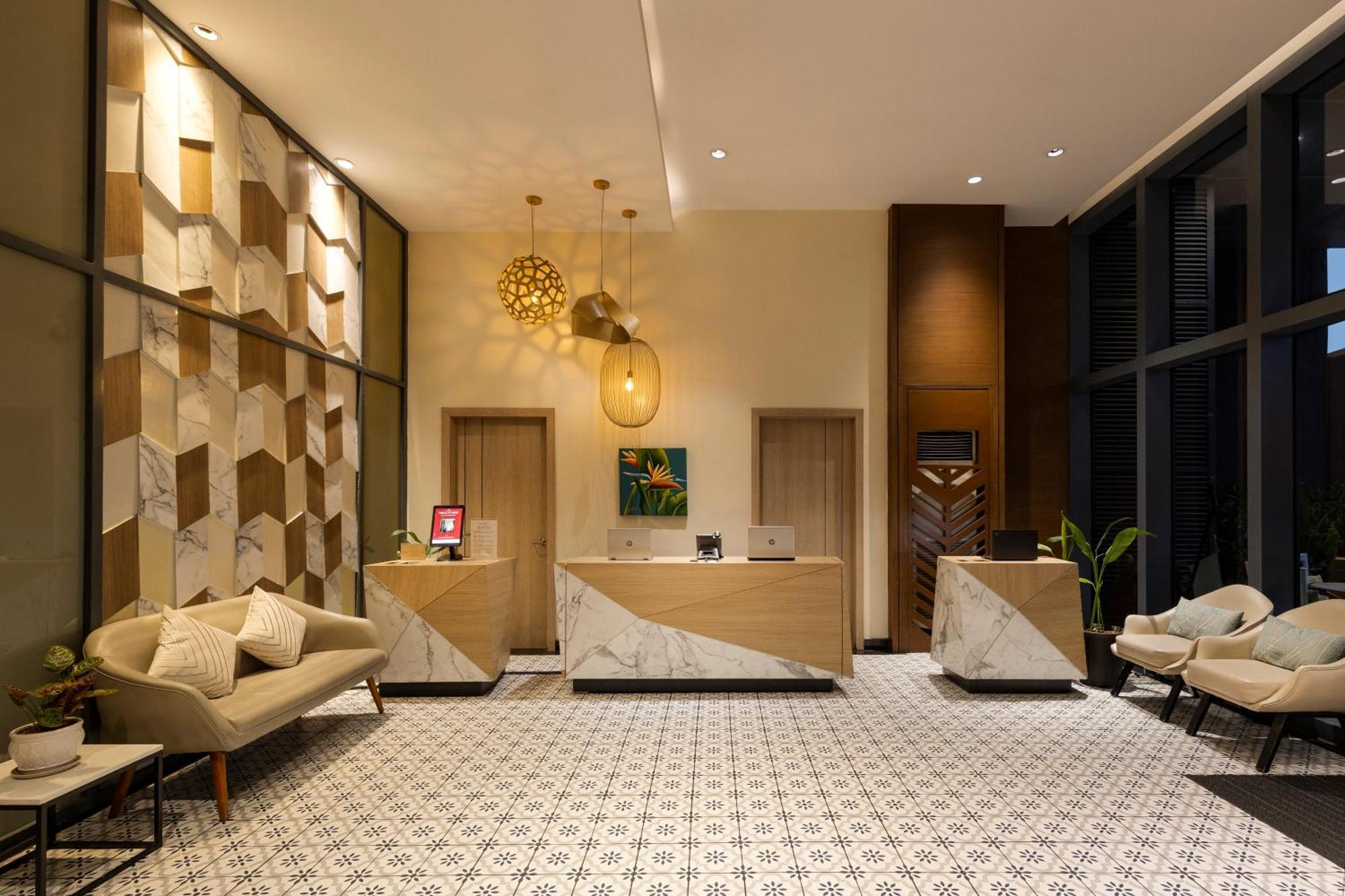 Summit Hotel Greenhills Quezon City Εξωτερικό φωτογραφία