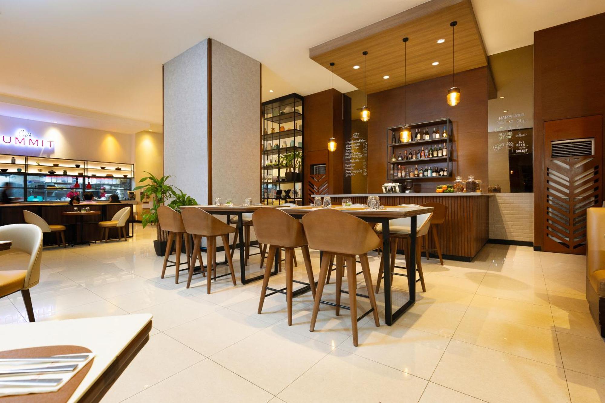 Summit Hotel Greenhills Quezon City Εξωτερικό φωτογραφία