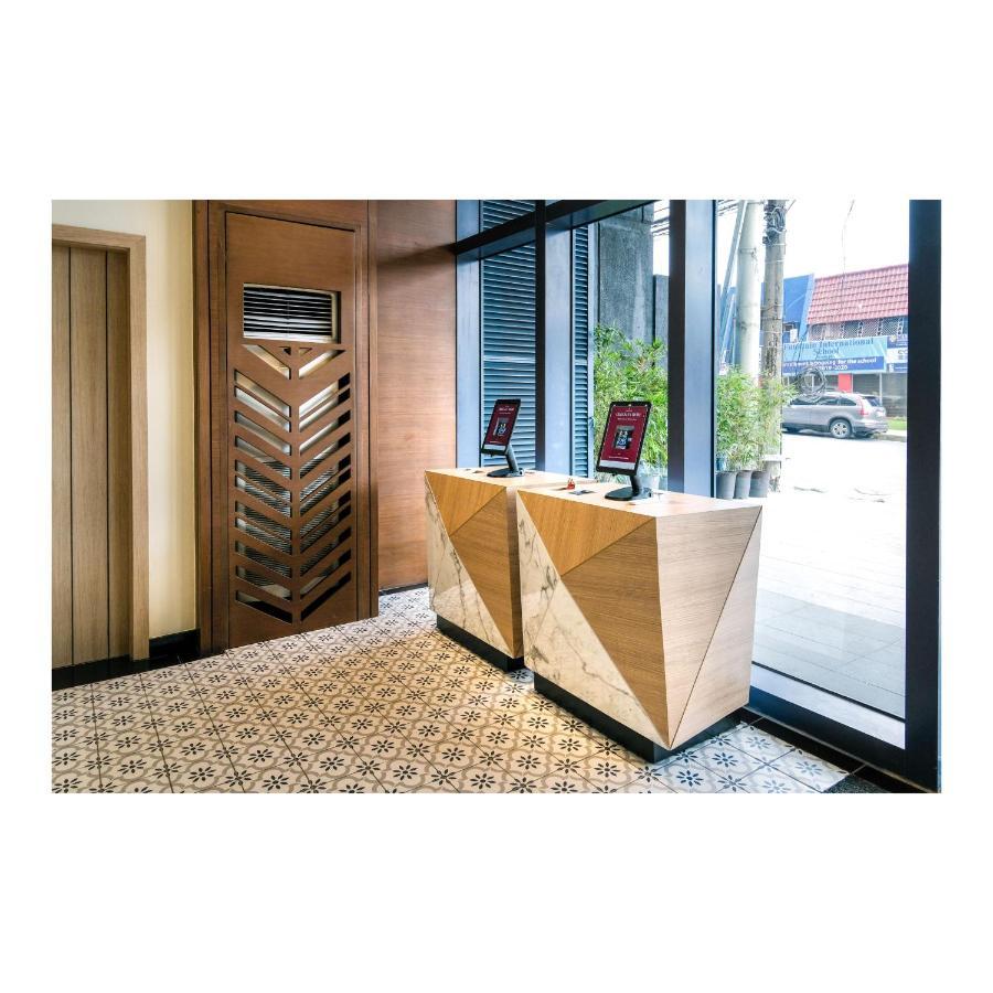 Summit Hotel Greenhills Quezon City Εξωτερικό φωτογραφία